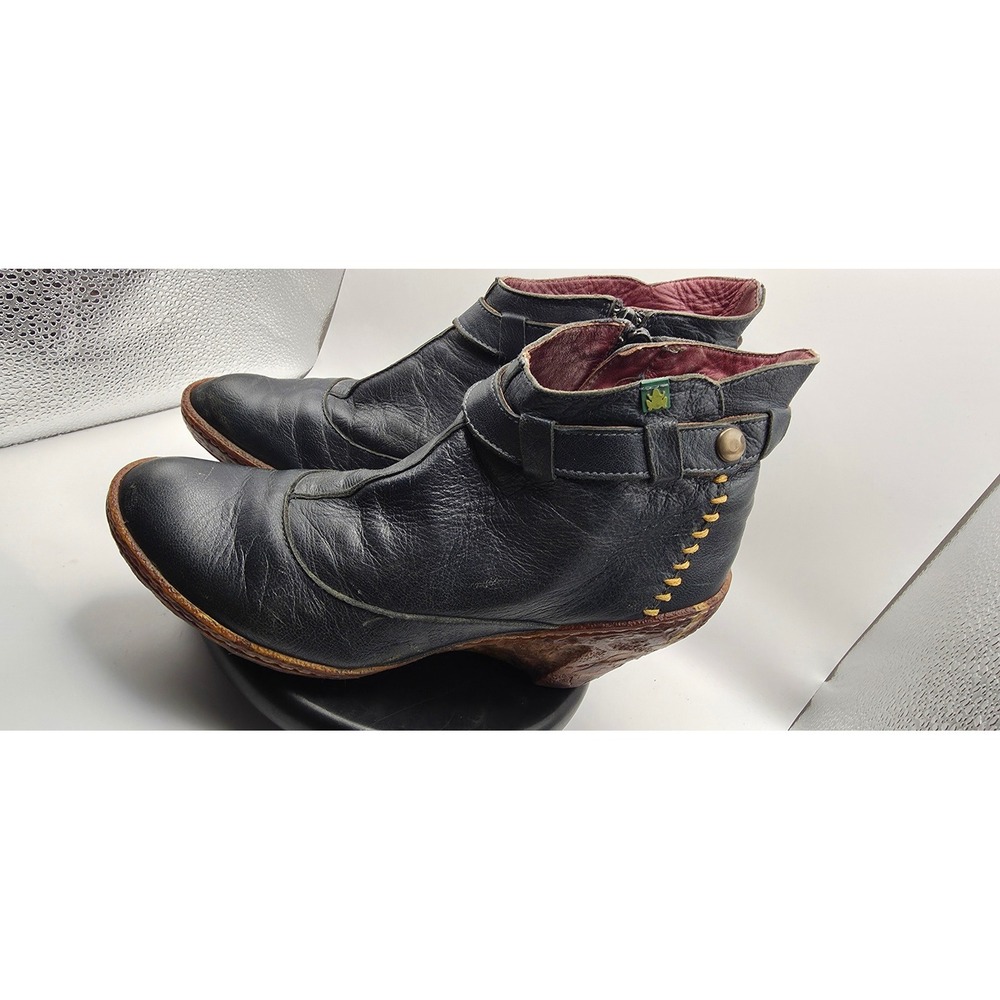 El Naturalista Black Leather Ankle Boots Sculpted Heel EU 37 Yellow Stitching